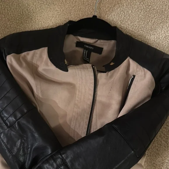 Black and Tan Women's Jacket - Picture 5 of 5